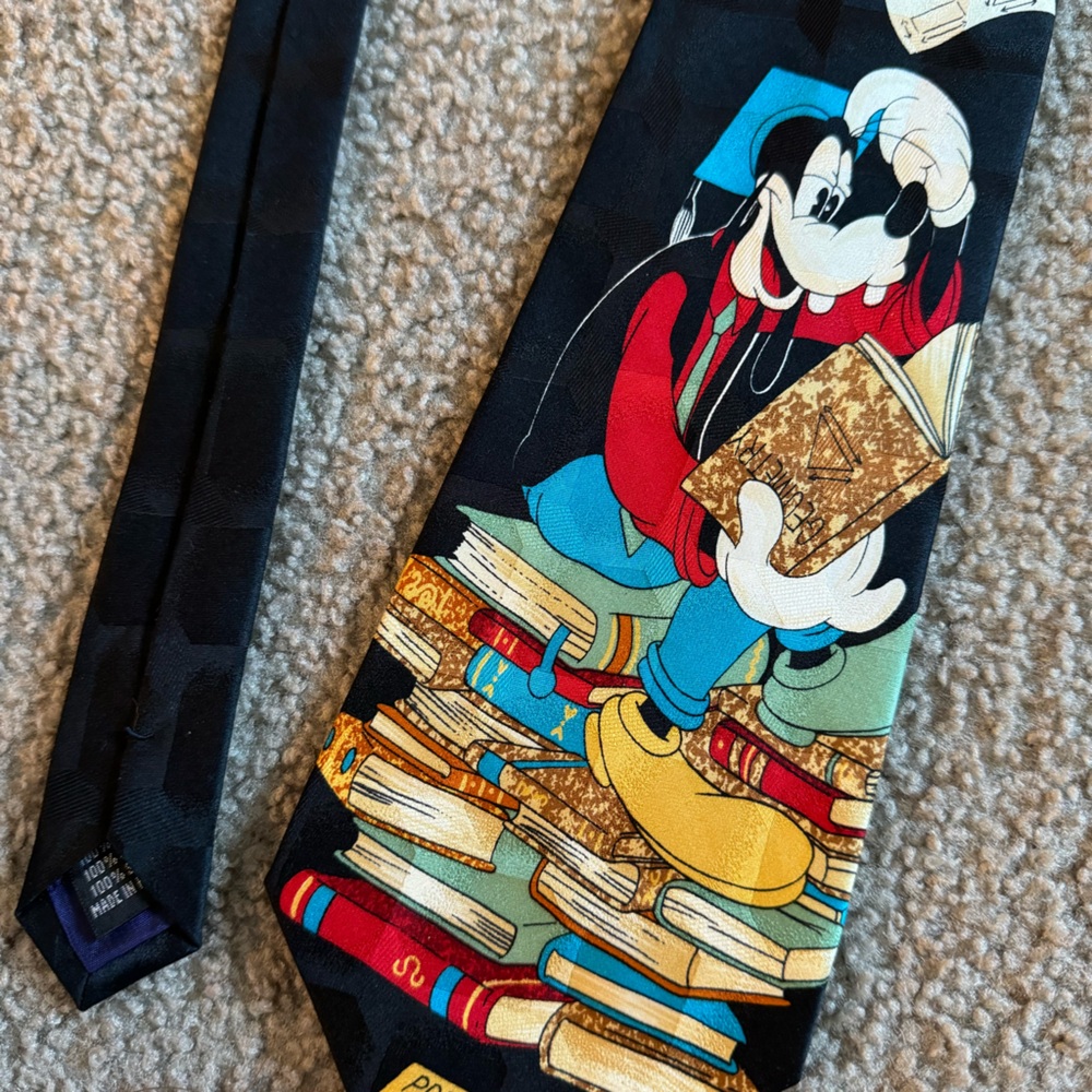 Disney Goofy silk tie
